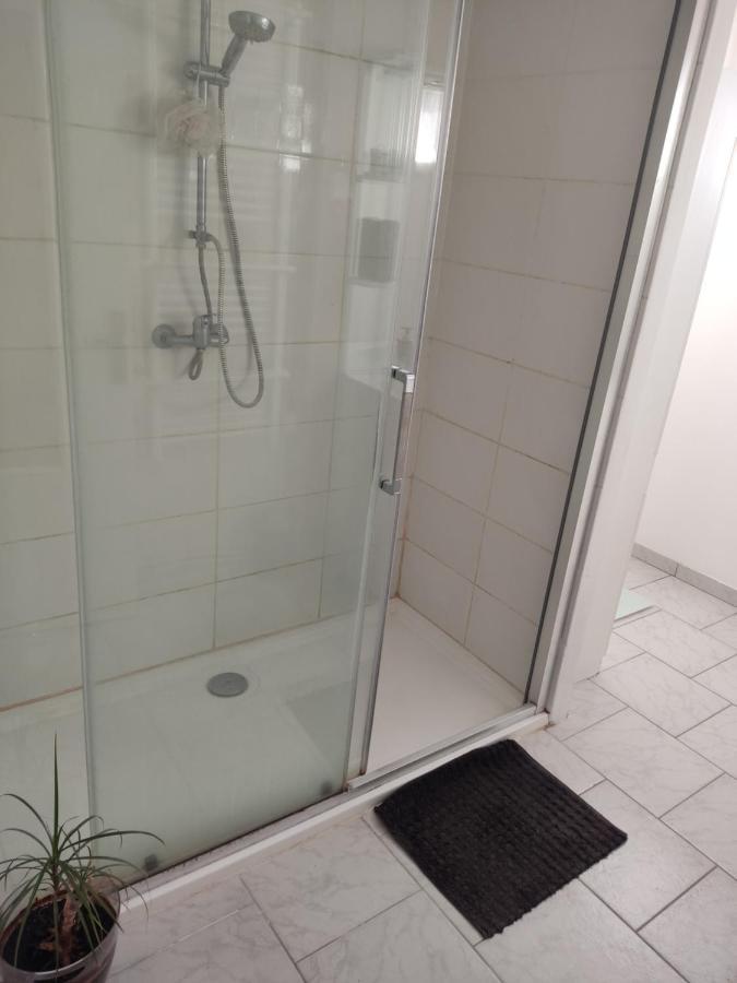 La Casa De Coco Homestay Sery-les-Mezieres